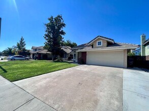 39879 Osprey Rd in Murrieta, CA - Building Photo - Building Photo