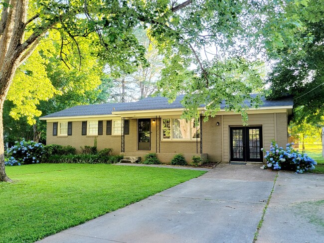 509 Willard St in Madison, AL - Foto de edificio - Building Photo