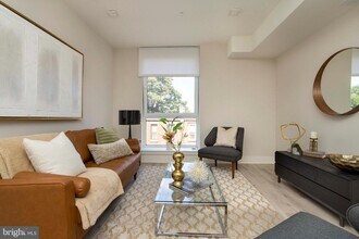 1805 N Howard St-Unit -302 in Philadelphia, PA - Building Photo - Building Photo