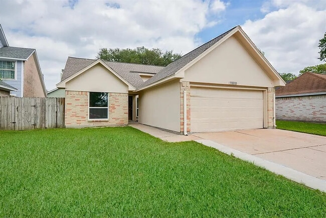 11810 Glenwolde Dr