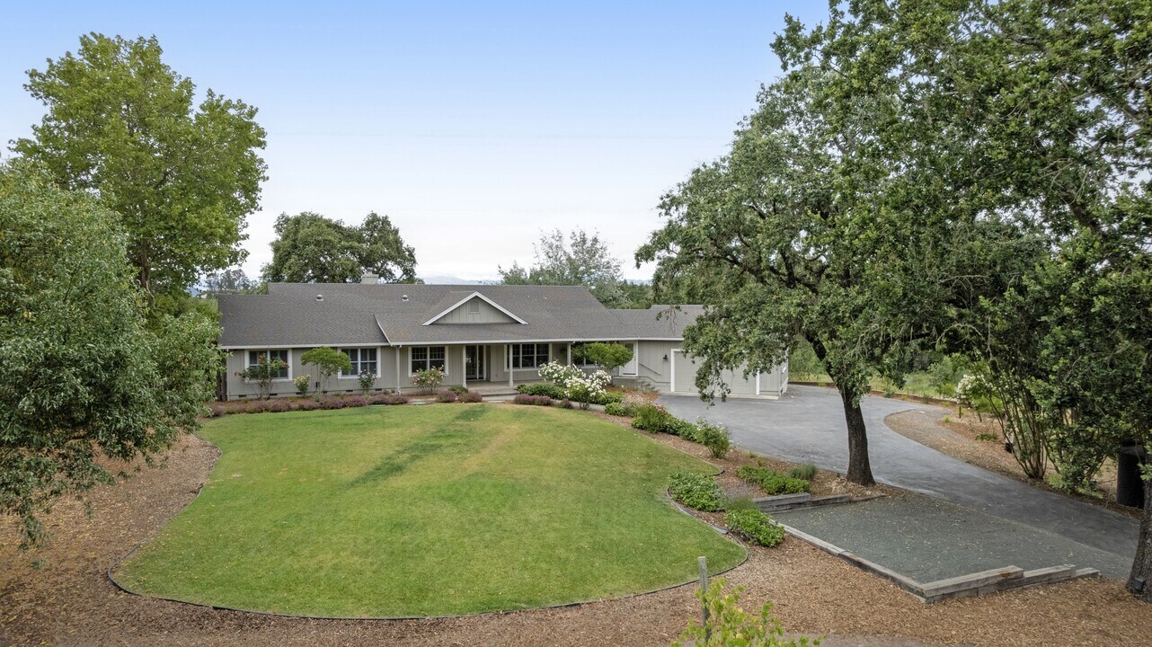 7705 Starr Rd in Windsor, CA - Building Photo