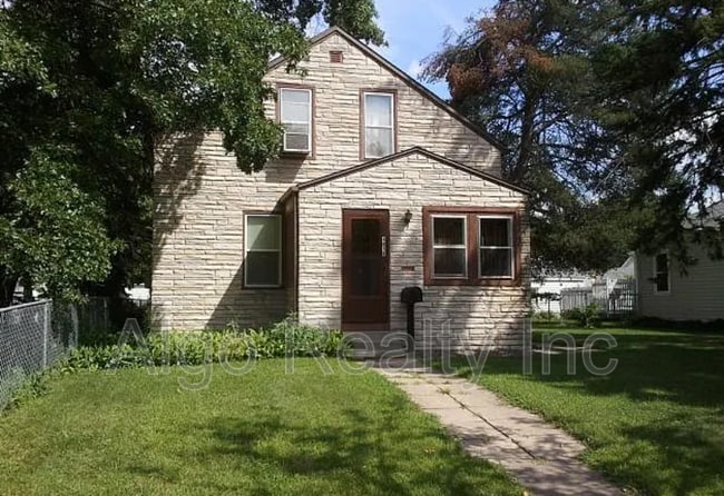 property at 4818 Fremont Ave N