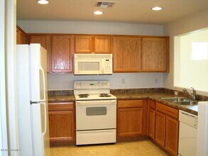 6026 S Cedar Elm Ln in Tucson, AZ - Foto de edificio - Building Photo