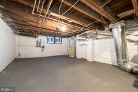 527 E 27th St photo'