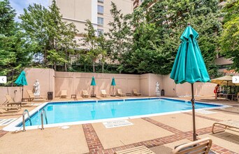 1301 N Courthouse Rd, Unit 1112 in Arlington, VA - Building Photo - Building Photo