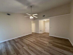 414 Saddle Shoal Trail in Lawrenceville, GA - Foto de edificio - Building Photo