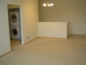 1925 Garry Oaks Ave in Dupont, WA - Building Photo - Building Photo