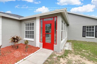 1056 Malletwood Dr in Brandon, FL - Foto de edificio - Building Photo