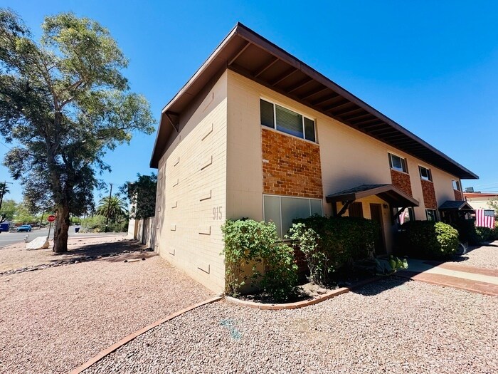 915 N Venice Ave in Tucson, AZ - Building Photo