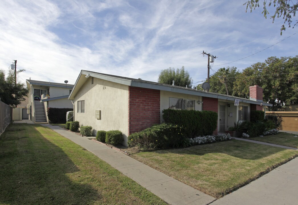 3238 W Cabot Dr in Anaheim, CA - Building Photo