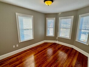 33 Adamson St, Unit 2 in Boston, MA - Building Photo - Building Photo