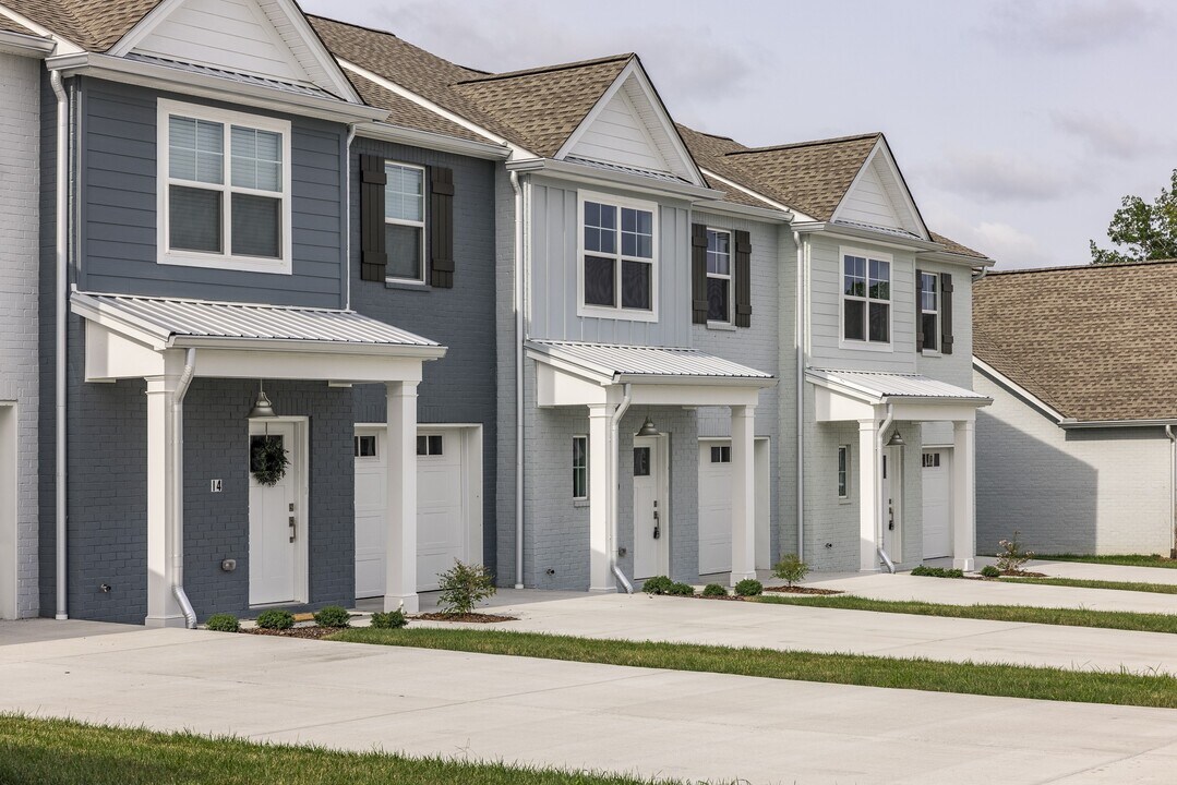1144 Lock 4 Rd in Gallatin, TN - Building Photo