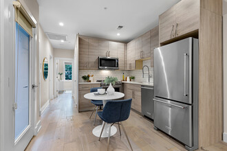 1720 New Jersey Ave NW, Unit 101 in Washington, DC - Foto de edificio - Building Photo