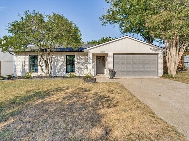 property at 10023 Deer Hollow Dr