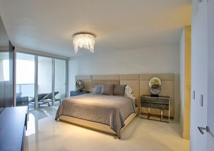 18911 Collins Ave in Sunny Isles Beach, FL - Building Photo - Building Photo