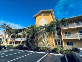 10000 Maddox Ln in Bonita Springs, FL - Building Photo