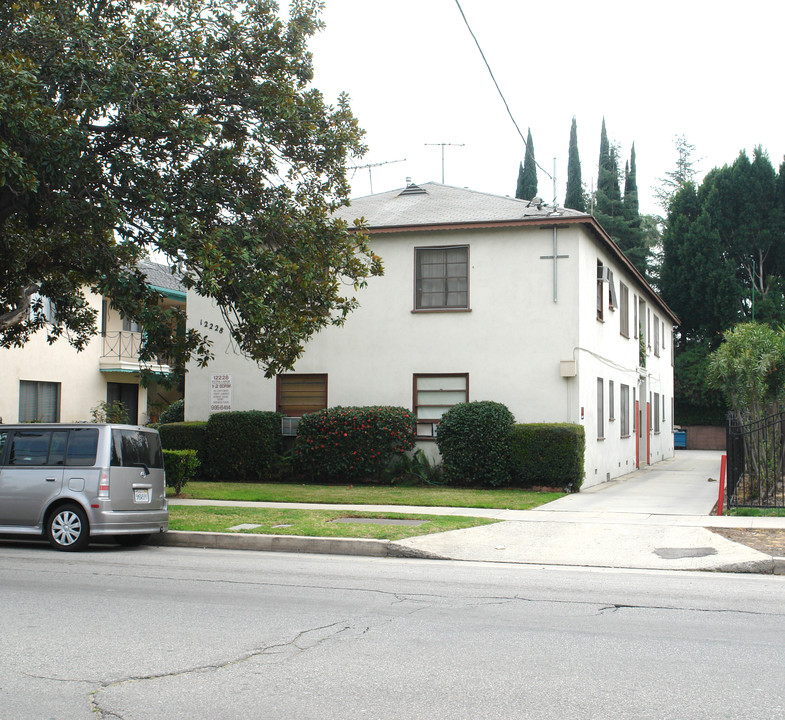 12228 Magnolia Blvd in Valley Village, CA - Building Photo