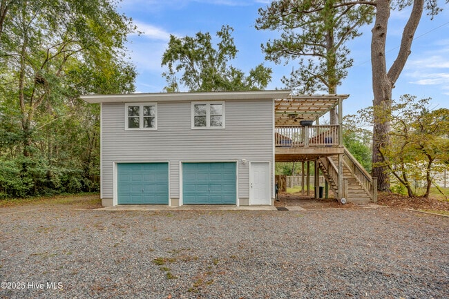 3913 Cherry Ave