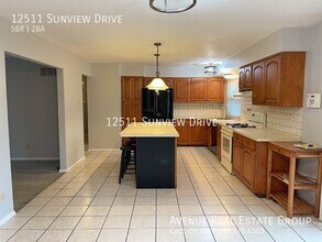 12511 Sunview Ln in St. Louis, MO - Building Photo - Building Photo
