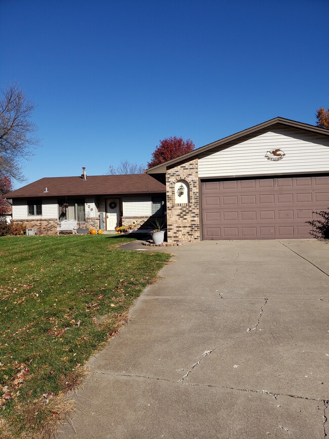 127 Jerry Liefert Dr in Monticello, MN - Building Photo - Building Photo