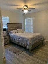 5832 Countrywood Dr in Sarasota, FL - Building Photo - Building Photo