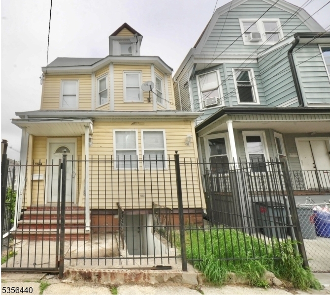 159 Grafton Ave in Newark, NJ - Building Photo