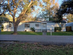 5135 Avenue L in Santa Fe, TX - Building Photo - Building Photo