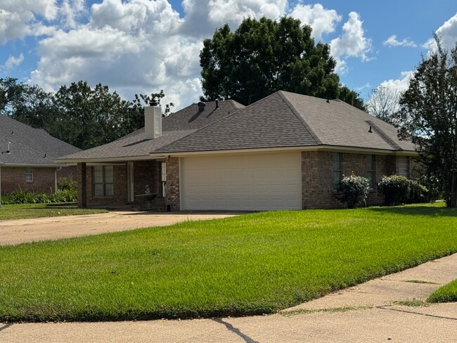 1601 S Lexington Dr in Bossier City, LA - Building Photo - Building Photo