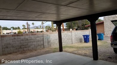1305 W Prince Rd in Tucson, AZ - Foto de edificio - Building Photo