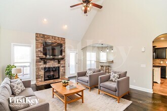 2221 Ellington Gait Dr in Clarksville, TN - Foto de edificio - Building Photo