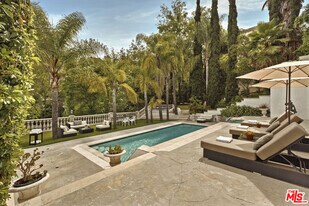 3780 1/2 Multiview Dr in Los Angeles, CA - Building Photo