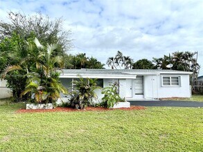 7141 Wilson St in Hollywood, FL - Building Photo - Building Photo