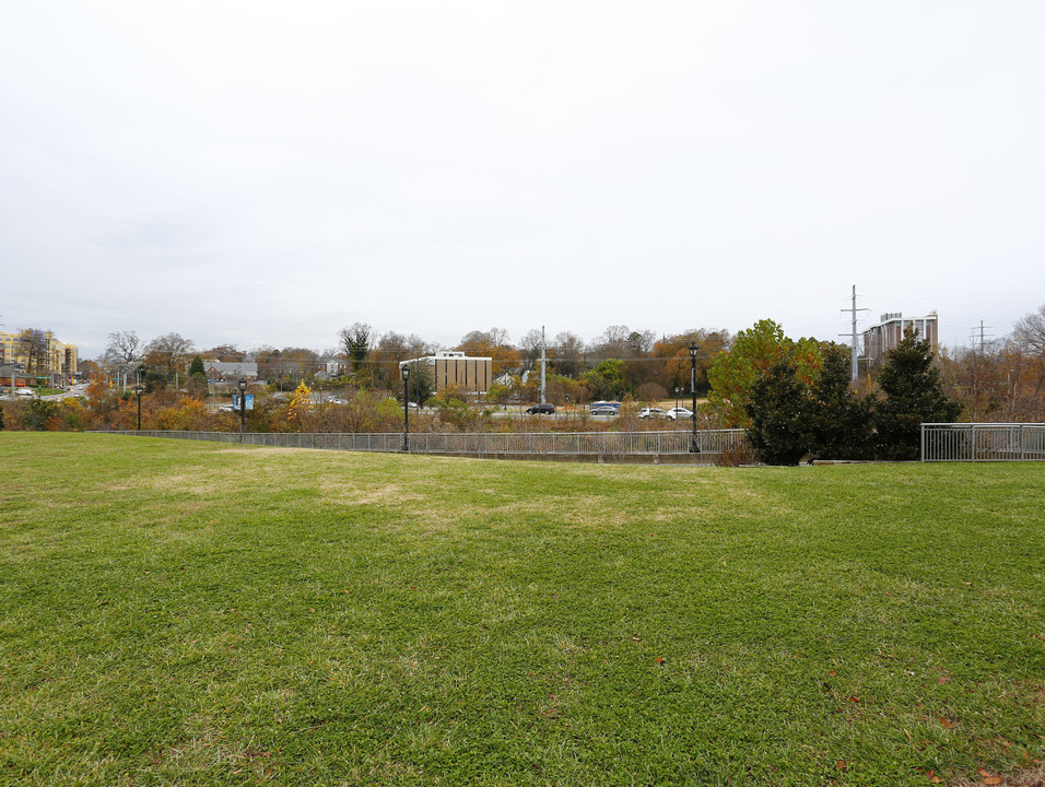 1200 Metropolitan Ave in Charlotte, NC - Building Photo