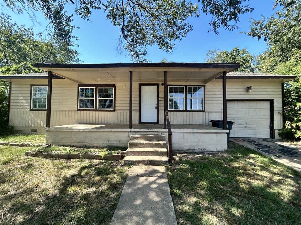 3120 N Iroquois Ave in Tulsa, OK - Building Photo