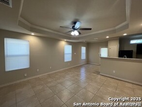 6630 Mia Way in San Antonio, TX - Foto de edificio - Building Photo