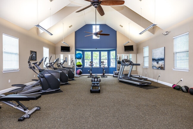 Hunter's Pointe Apartments in Overland Park, KS - Foto de edificio - Interior Photo