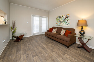 CityParc in Lafayette, LA - Building Photo - Interior Photo
