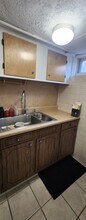 204 Adams St, Unit B in Newton, MA - Building Photo - Building Photo
