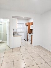 7130 Rue Versailles Dr in Miami Beach, FL - Building Photo - Building Photo