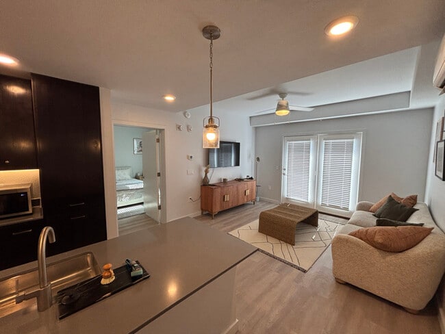 834 Cottonwood Pkwy