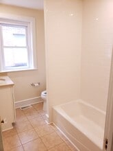 8026 Germantown Ave, Unit 2nd in Philadelphia, PA - Building Photo - Building Photo