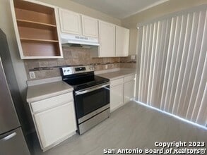 10731 Shaencrossing in San Antonio, TX - Building Photo - Building Photo
