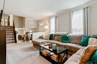 12112 Amblewood Dr in Laurel, MD - Building Photo - Building Photo