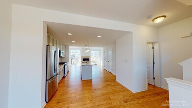 2721 Bristol Rdg Dr in Ann Arbor, MI - Building Photo - Building Photo