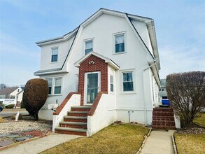 518 Lindell Blvd in Long Beach, NY - Building Photo - Building Photo