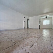 3376 Martin Luther King Jr Blvd in Lynwood, CA - Building Photo
