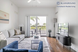 4300 SW 113th Terrace in Pembroke Pines, FL - Foto de edificio - Building Photo