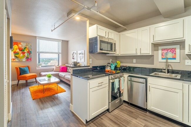 Flats on Fifth in Louisville, KY - Foto de edificio - Building Photo