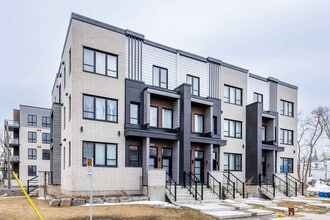 3945 Saint-Martin Boul O in Laval, QC - Building Photo - Building Photo