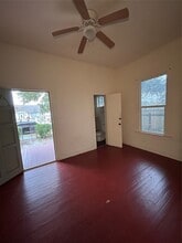6737 Ave E in Houston, TX - Building Photo - Building Photo